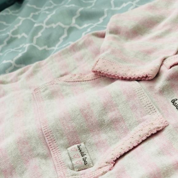 Onsie - Picture 3 of 7